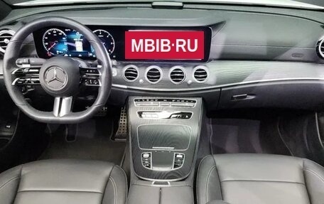Mercedes-Benz E-Класс, 2020 год, 4 900 000 рублей, 6 фотография