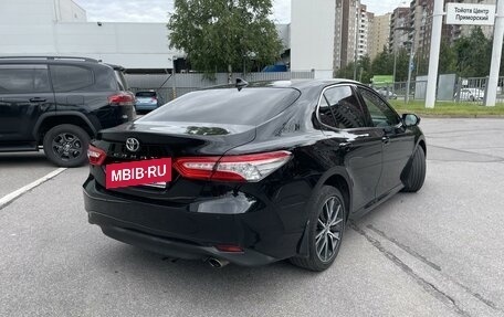 Toyota Camry, 2021 год, 3 790 000 рублей, 6 фотография