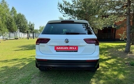 Volkswagen Tiguan II, 2018 год, 2 585 000 рублей, 5 фотография