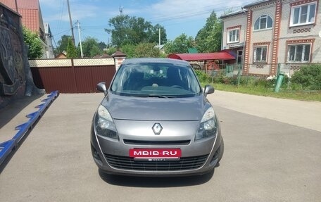 Renault Scenic III, 2011 год, 980 000 рублей, 2 фотография