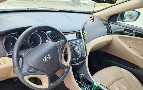 Hyundai Sonata VI, 2011 год, 1 250 000 рублей, 2 фотография