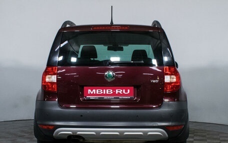 Skoda Yeti I рестайлинг, 2012 год, 1 055 000 рублей, 6 фотография