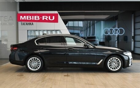 BMW 5 серия, 2023 год, 6 250 000 рублей, 4 фотография