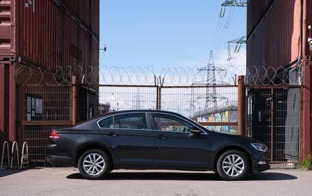 Volkswagen Passat B8 рестайлинг, 2017 год, 1 849 000 рублей, 6 фотография