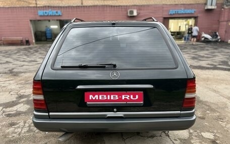 Mercedes-Benz E-Класс, 1993 год, 1 150 000 рублей, 6 фотография