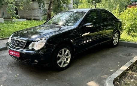 Mercedes-Benz C-Класс, 2004 год, 600 000 рублей, 1 фотография