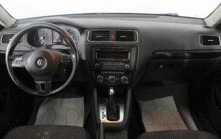 Volkswagen Jetta VI, 2012 год, 940 000 рублей, 11 фотография