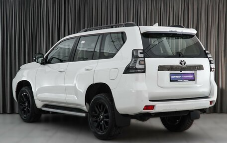 Toyota Land Cruiser Prado 150 рестайлинг 2, 2022 год, 9 030 000 рублей, 2 фотография
