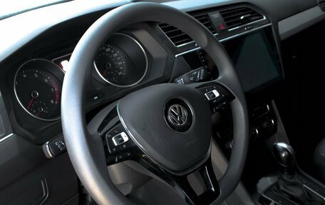 Volkswagen Tiguan II, 2019 год, 2 720 000 рублей, 18 фотография