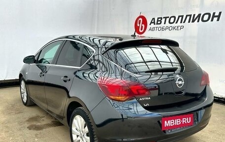 Opel Astra J, 2011 год, 850 000 рублей, 3 фотография