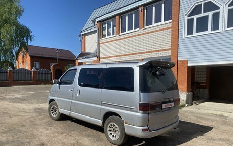 Toyota HiAce H100, 1999 год, 549 000 рублей, 4 фотография