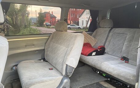 Toyota HiAce H100, 1999 год, 549 000 рублей, 13 фотография