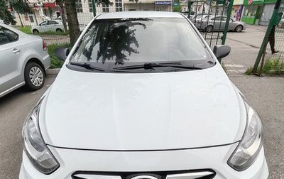 Hyundai Solaris II рестайлинг, 2013 год, 700 000 рублей, 1 фотография