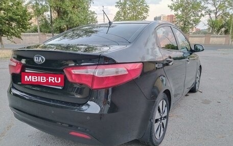 KIA Rio III рестайлинг, 2013 год, 980 000 рублей, 6 фотография