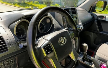 Toyota Land Cruiser Prado 150 рестайлинг 2, 2010 год, 3 150 000 рублей, 8 фотография