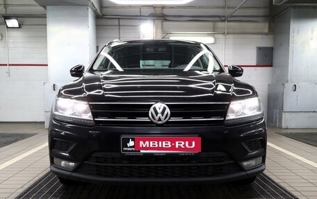 Volkswagen Tiguan II, 2017 год, 2 585 000 рублей, 2 фотография