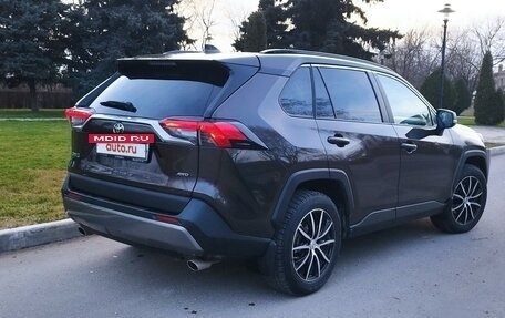 Toyota RAV4, 2020 год, 3 630 000 рублей, 5 фотография