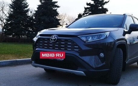 Toyota RAV4, 2020 год, 3 630 000 рублей, 3 фотография