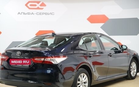 Toyota Camry, 2018 год, 2 590 000 рублей, 5 фотография