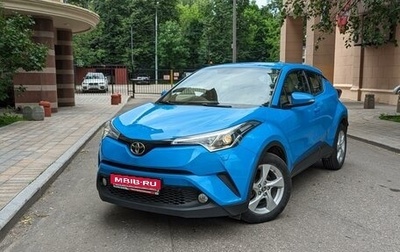 Toyota C-HR I рестайлинг, 2018 год, 3 100 000 рублей, 1 фотография