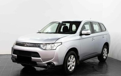 Mitsubishi Outlander III рестайлинг 3, 2013 год, 1 679 000 рублей, 1 фотография