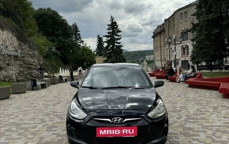 Hyundai Solaris II рестайлинг, 2013 год, 689 000 рублей, 2 фотография