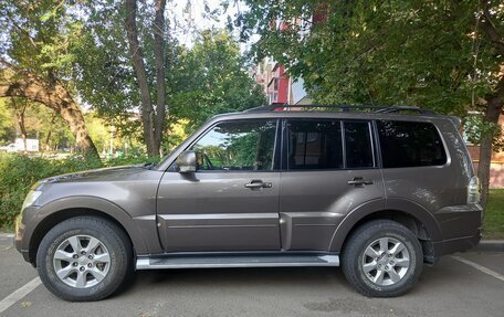 Mitsubishi Pajero IV, 2013 год, 3 000 000 рублей, 2 фотография