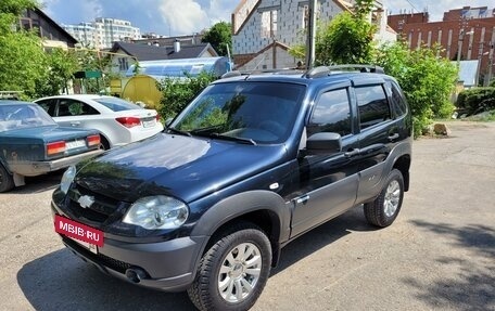 Chevrolet Niva I рестайлинг, 2012 год, 658 000 рублей, 3 фотография