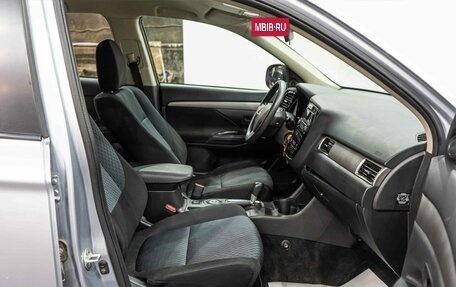 Mitsubishi Outlander III рестайлинг 3, 2013 год, 1 679 000 рублей, 13 фотография