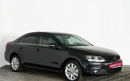 Volkswagen Jetta VI, 2013 год, 1 065 000 рублей, 2 фотография