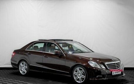 Mercedes-Benz E-Класс, 2010 год, 1 449 000 рублей, 2 фотография