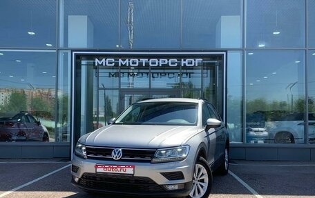 Volkswagen Tiguan II, 2019 год, 2 599 000 рублей, 1 фотография