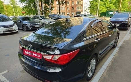 Hyundai Sonata VI, 2011 год, 850 000 рублей, 4 фотография