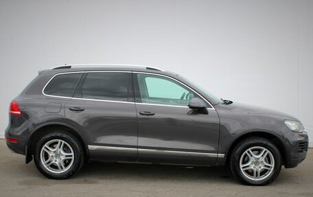 Volkswagen Touareg III, 2011 год, 1 890 000 рублей, 8 фотография