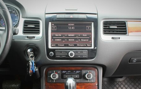 Volkswagen Touareg III, 2011 год, 1 890 000 рублей, 15 фотография