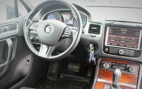 Volkswagen Touareg III, 2011 год, 1 890 000 рублей, 16 фотография