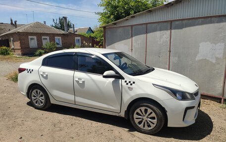 KIA Rio IV, 2018 год, 1 270 000 рублей, 2 фотография