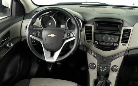 Chevrolet Cruze II, 2012 год, 700 000 рублей, 6 фотография