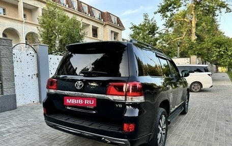 Toyota Land Cruiser 200, 2015 год, 4 870 000 рублей, 3 фотография