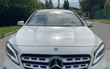 Mercedes-Benz GLA, 2017 год, 1 950 000 рублей, 10 фотография