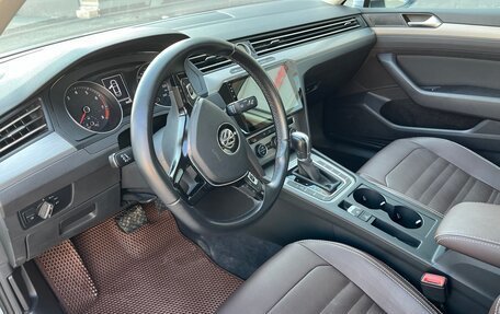 Volkswagen Passat B8 рестайлинг, 2019 год, 1 850 000 рублей, 8 фотография