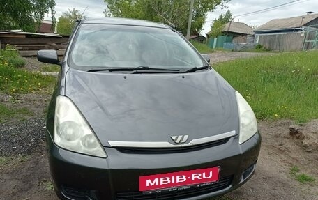 Toyota Wish II, 2003 год, 650 000 рублей, 2 фотография