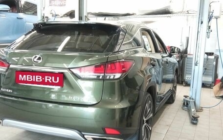 Lexus RX IV рестайлинг, 2021 год, 6 400 000 рублей, 3 фотография