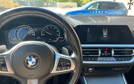 BMW 3 серия, 2019 год, 3 550 000 рублей, 15 фотография