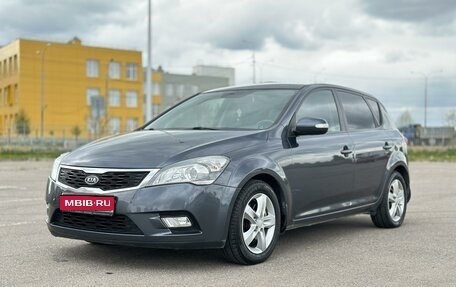 KIA cee'd I рестайлинг, 2010 год, 975 000 рублей, 1 фотография