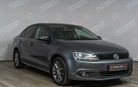 Volkswagen Jetta VI, 2011 год, 849 000 рублей, 3 фотография