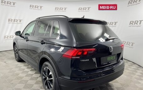 Volkswagen Tiguan II, 2018 год, 2 179 000 рублей, 3 фотография