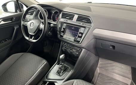 Volkswagen Tiguan II, 2018 год, 2 179 000 рублей, 8 фотография