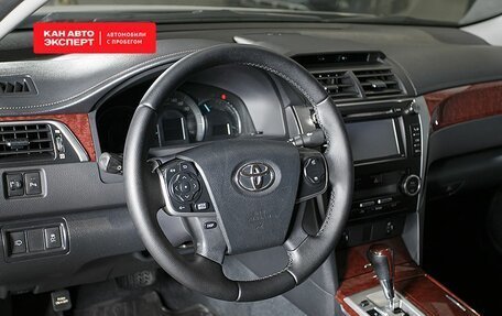 Toyota Camry, 2014 год, 1 975 564 рублей, 3 фотография