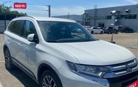 Mitsubishi Outlander III рестайлинг 3, 2015 год, 2 050 000 рублей, 3 фотография